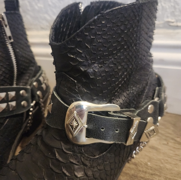 SOLD - Picture 11 of 13